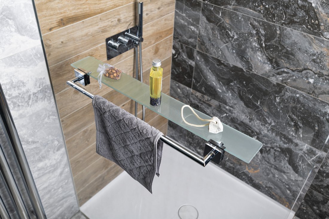 X-SQUARE police s držákem osušky na skleněnou zástěnu, chrom - XQ458